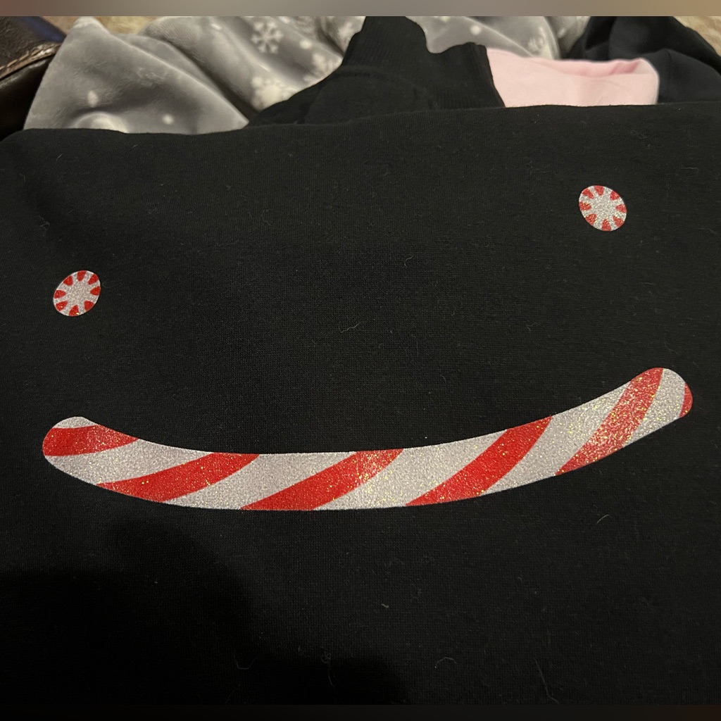 Dream Branding Dream Hoodie Size M